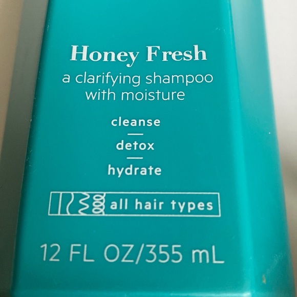 New set of three shampoo/ conditioner/ leave in conditioner - Picture 2 of 10